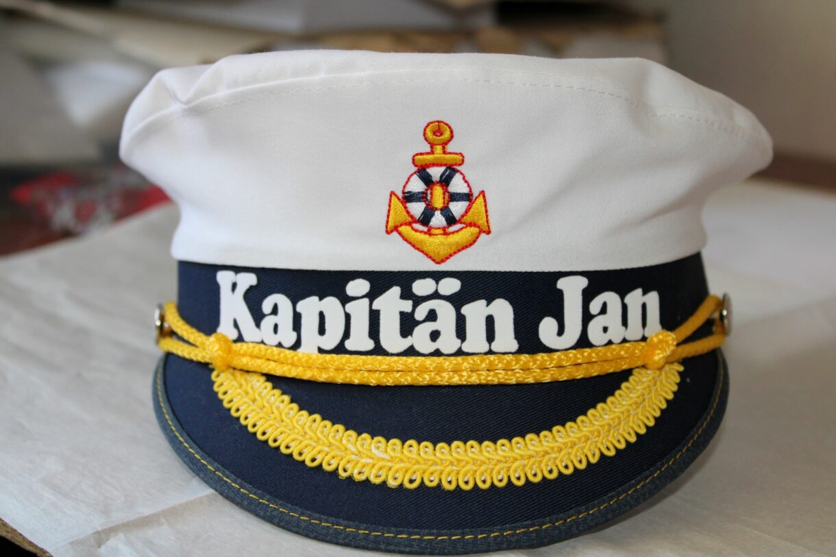 Captain's Hat, Sailor's Cap to Personalize with your Name, Skipper Hat , Marine Hat, Bachelor party, Bachelorette Party, Bridesmaids
